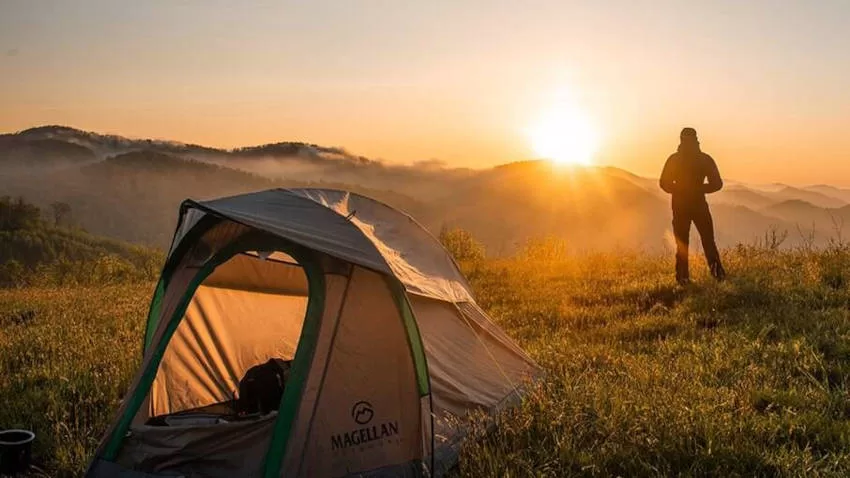 CAMPING DE MONTAÑA Gatos y Camping